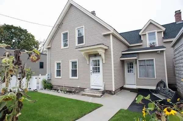 208-210 Church St, Northbridge, MA 01588