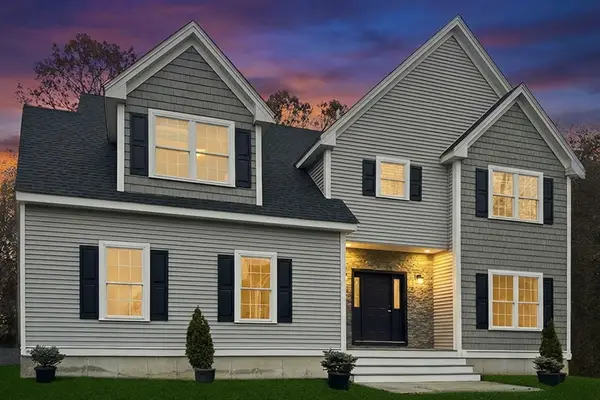 27 Coleman Ave, Attleboro, MA 02703