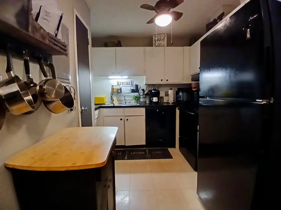 24 Thayer Pond Dr #17, North Oxford, MA 01537 - Image #3