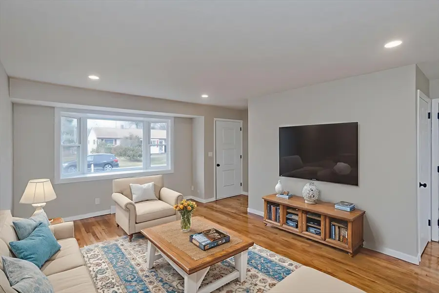 2 Pearl St Ext, Enfield, CT 06082 - #3