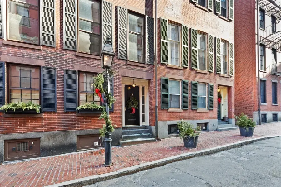 32 Temple Street #3, Boston, MA 02114 - Image #2