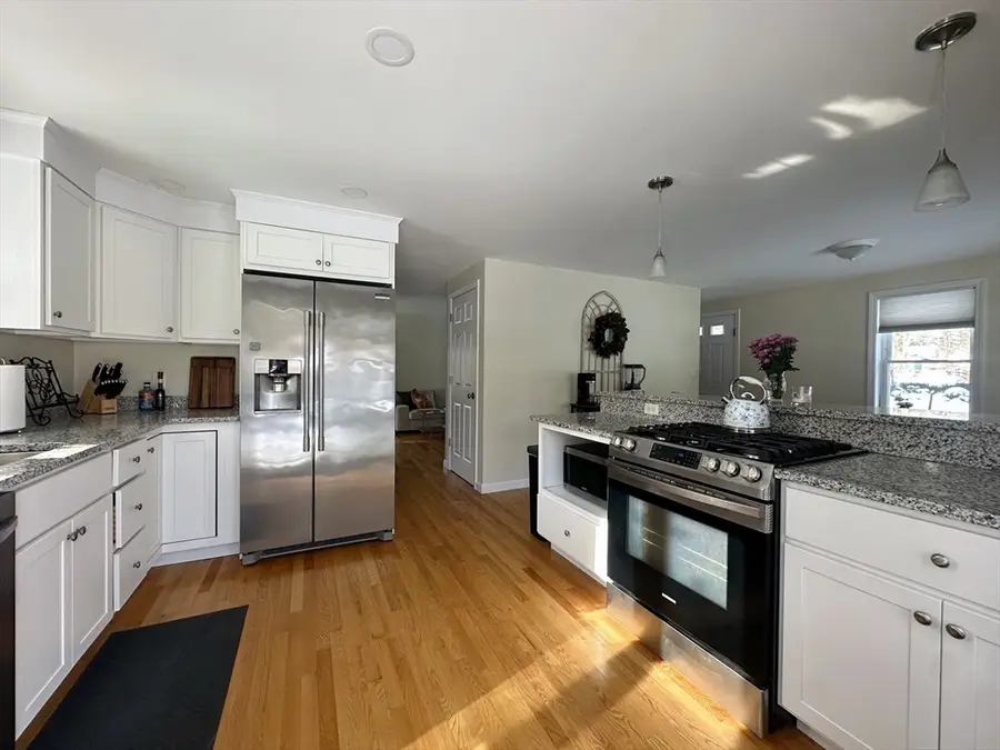 4 Upton St, Hanson, MA 02341 - #3