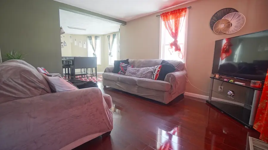 41 Olive St, Springfield, MA 01109 - Image #3