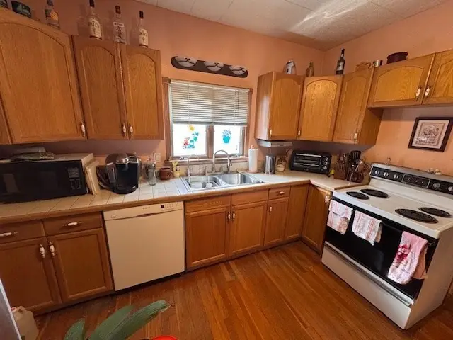 13 Coolidge St, Everett, MA 02149 - Image #2