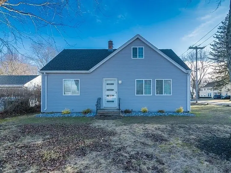 2085 Memorial Dr, South Hadley, MA 01075 - Image #2