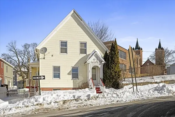 52 Harrison St, Worcester, MA 01604