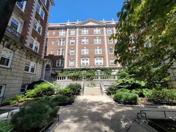 3 Arlington Street #44, Cambridge, MA 02140