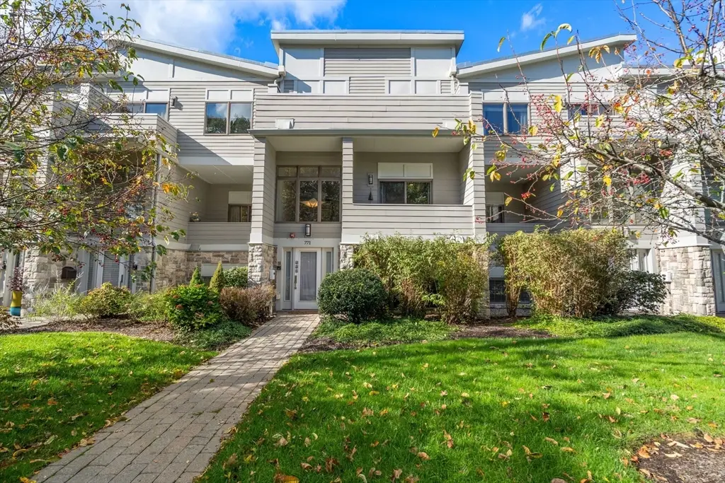 771 Heath St #A, Chestnut Hill, MA 02467 - Image #1