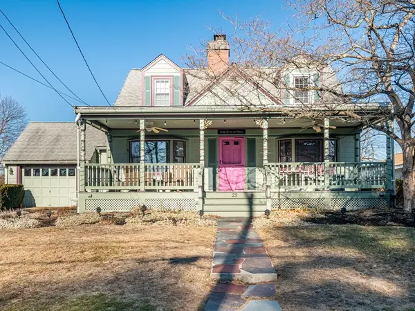 25 Juniper Ave, Wakefield, MA 01880