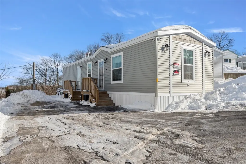 161 Newbury St #32, Peabody, MA 01960 - #1