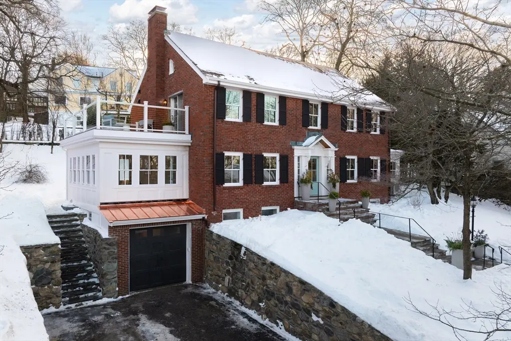 60 Alberta Rd, Chestnut Hill, MA 02467 - Image #1