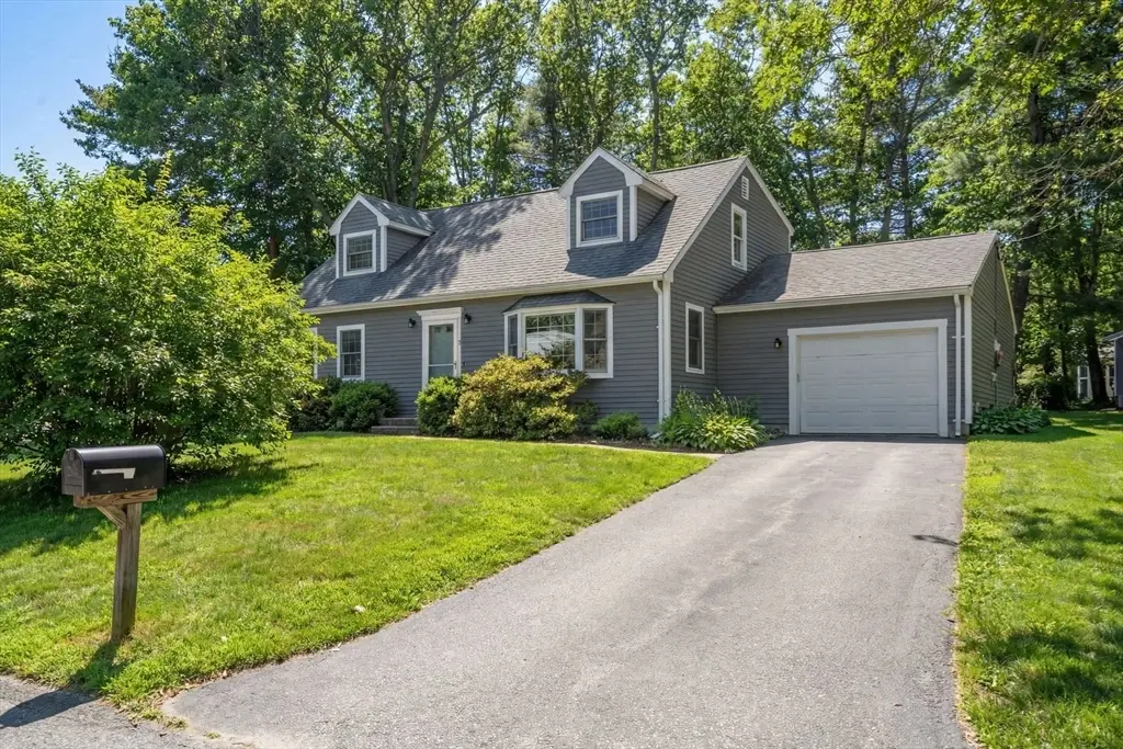 2 Cobblers Ln, Beverly, MA 01915 - Image #1