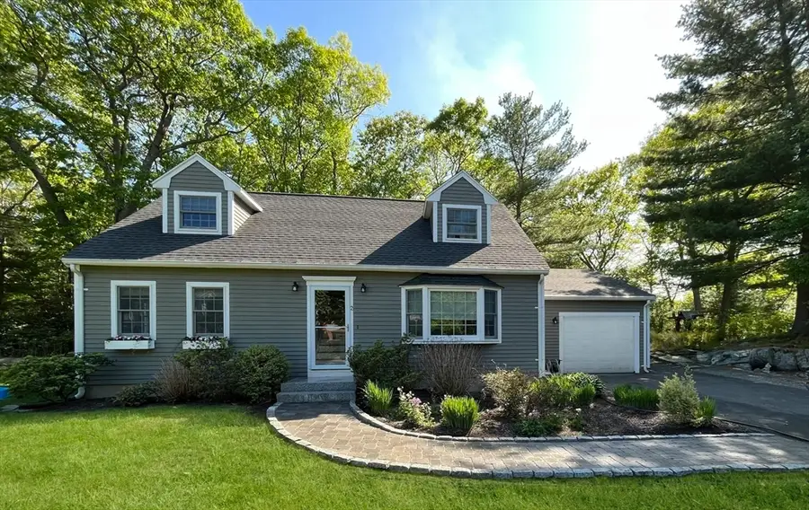 2 Cobblers Ln, Beverly, MA 01915 - Image #2