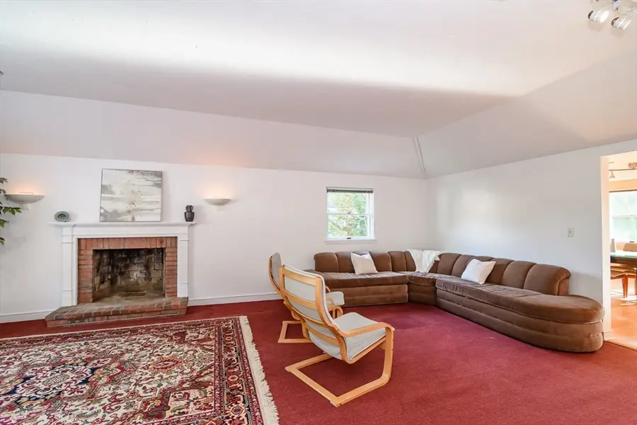 15 Mackintosh Avenue, Needham, MA 02492 - #3