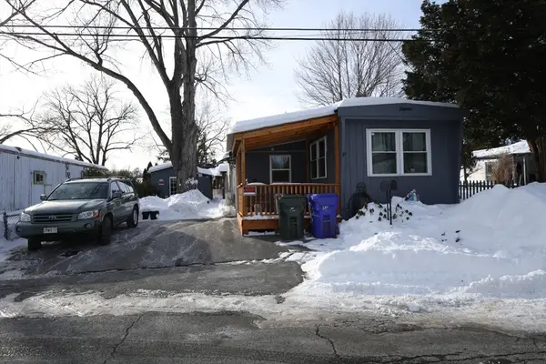 42 Better Way, Springfield, MA 01119