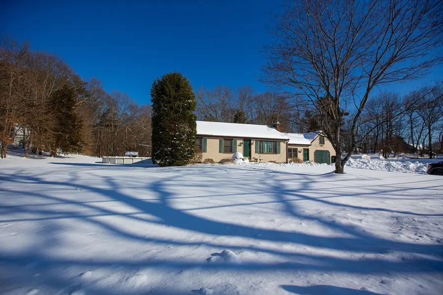 357 Tiffany St, Attleboro, MA 02703 - Image #2