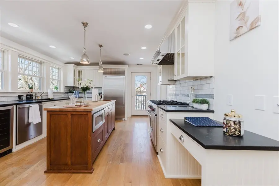 159 Washington St #4, Newton, MA 02458 - Image #2