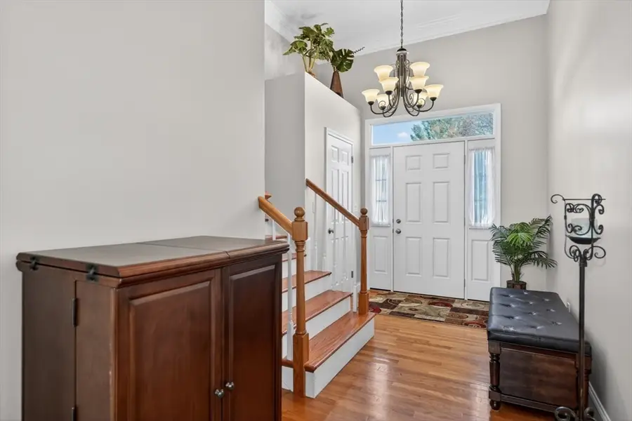 18 Jay Dr, Framingham, MA 01701 - Image #2