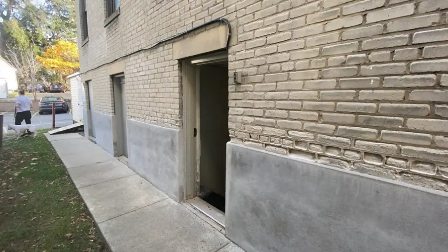 7 Lothian Rd #B, Boston, MA 02135 - Image #3