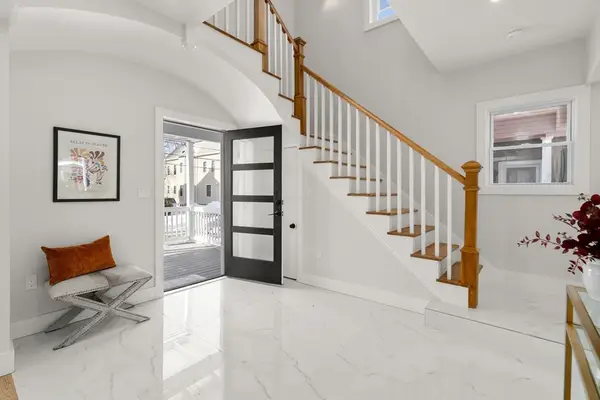 20 Townsend Street, Waltham, MA 02453