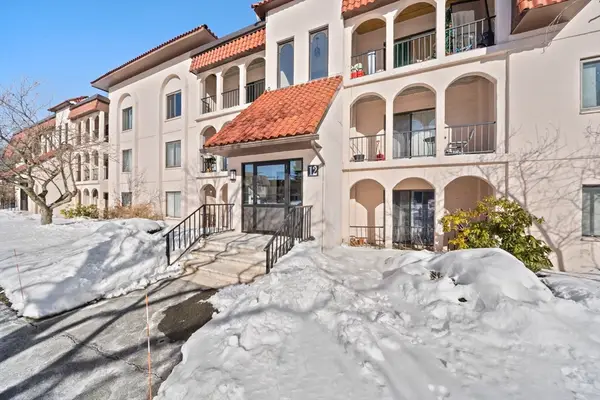 685 Oak St #12-9, Brockton, MA 02301