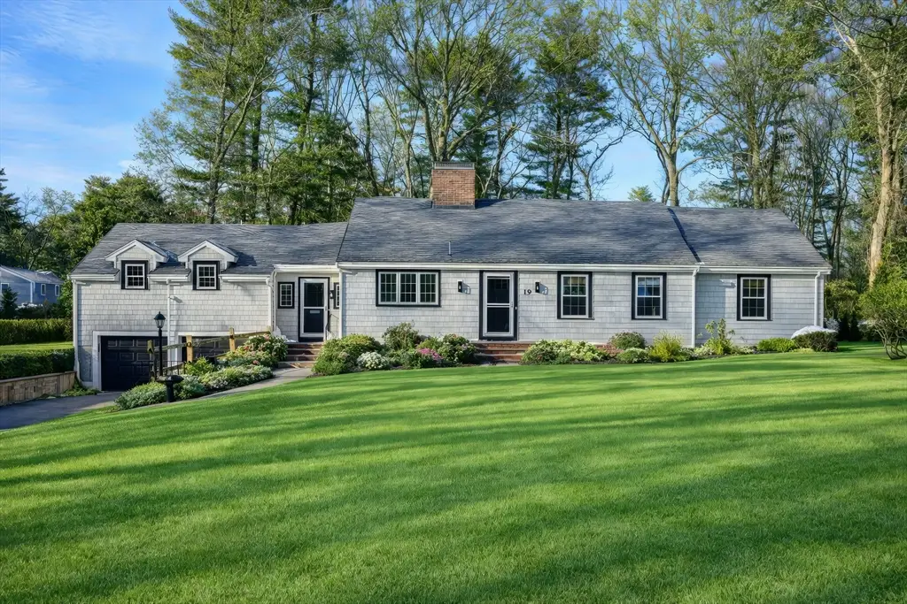 19 Accord Pond Dr, Hingham, MA 02043 - Image #1