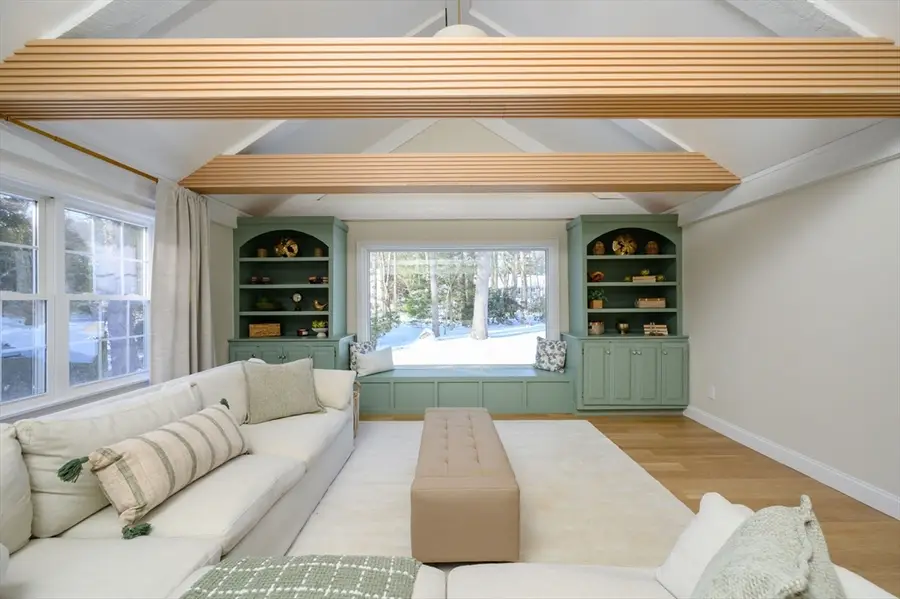 19 Accord Pond Dr, Hingham, MA 02043 - Image #2