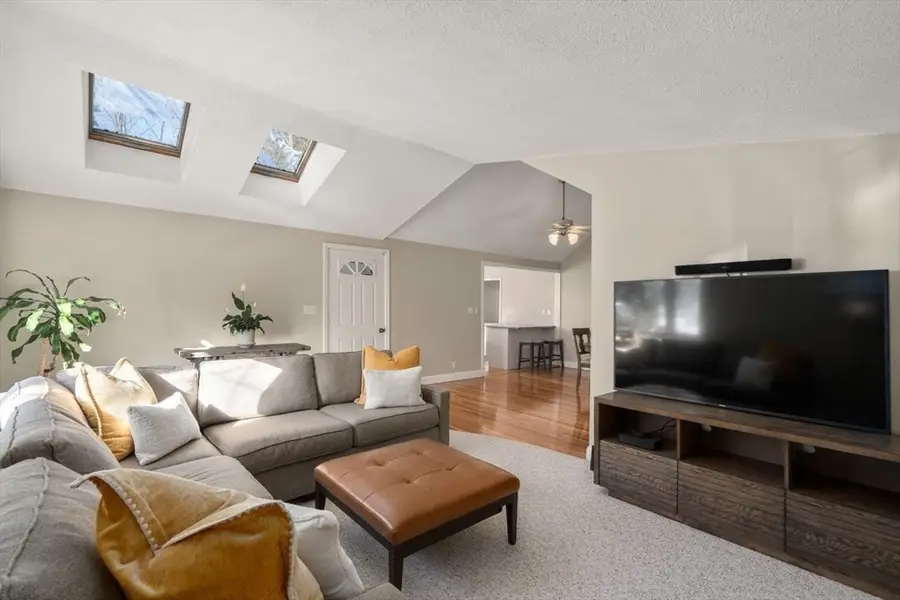 35 Lincoln Avenue, Lynnfield, MA 01940 - #3