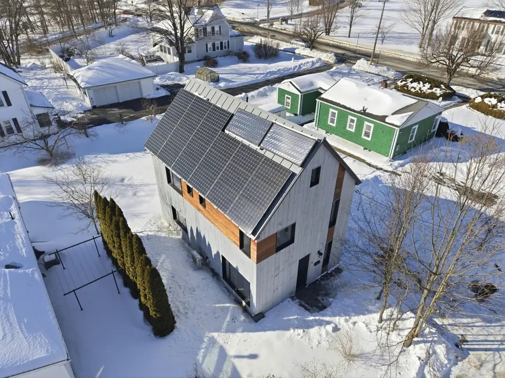 2 Juniper St, Northampton, MA 01062 - Image #1