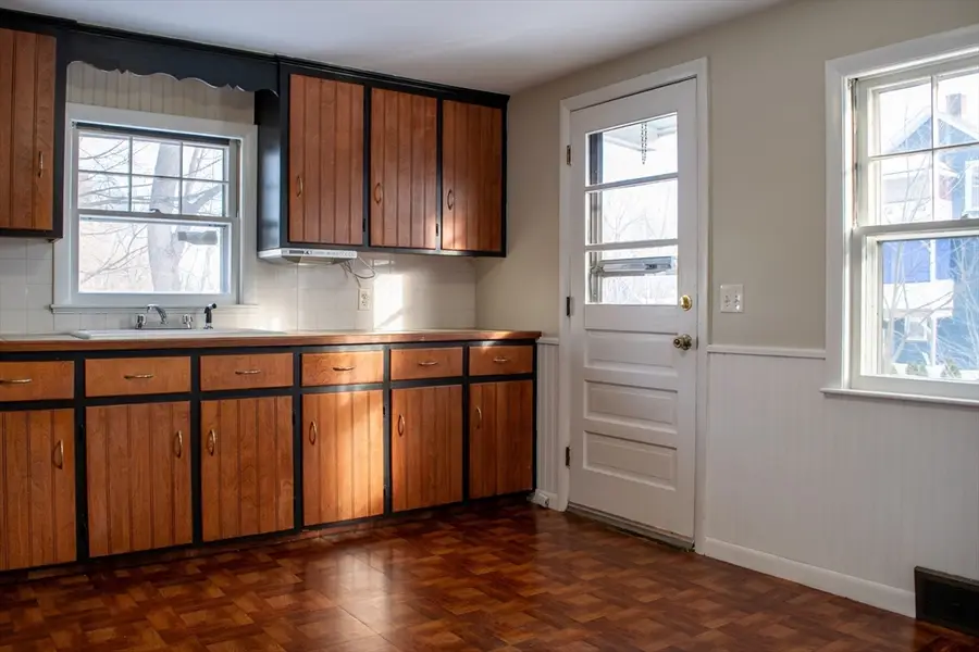 12 Wilmot St, Fitchburg, MA 01420 - Image #3