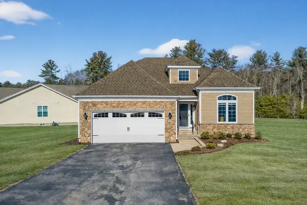 2 Sequoia Dr #2, Methuen, MA 01844