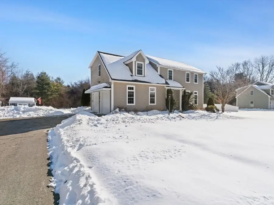 82 Lee St, East Longmeadow, MA 01028 - Image #2