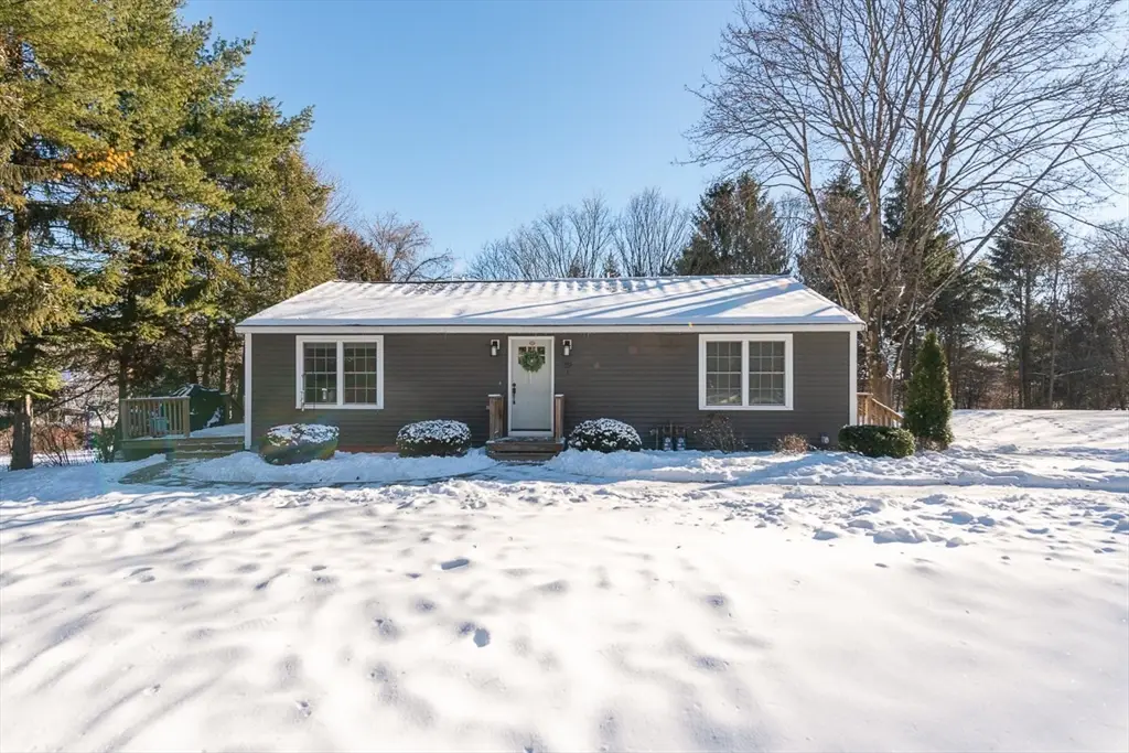 39 Hollis St #A, Pepperell, MA 01463 - Image #1
