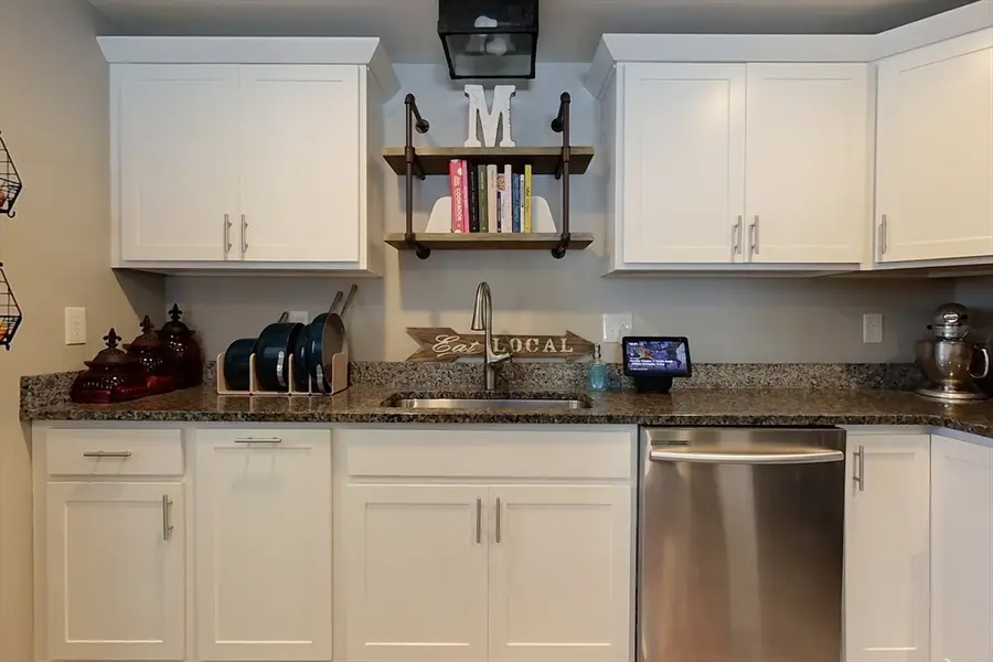 39 Hollis St #A, Pepperell, MA 01463 - Image #3