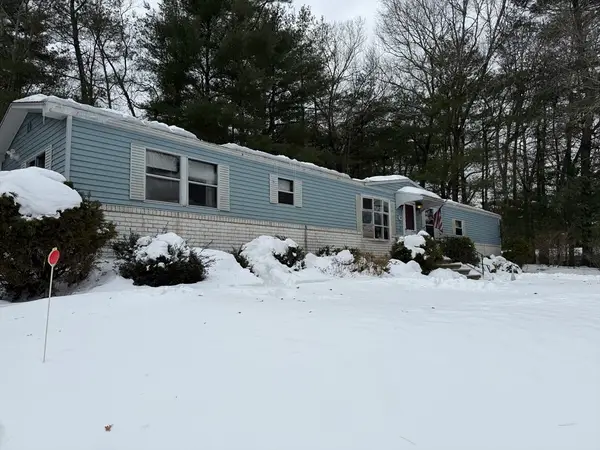 28 Haskell Cir, Lakeville, MA 02347