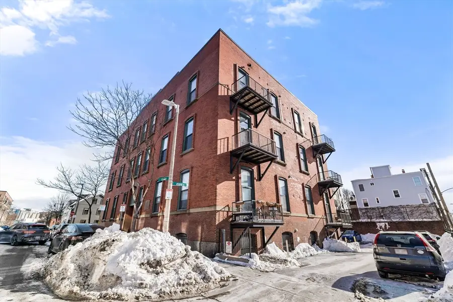 125 B St #1D, Boston, MA 02127 - #2