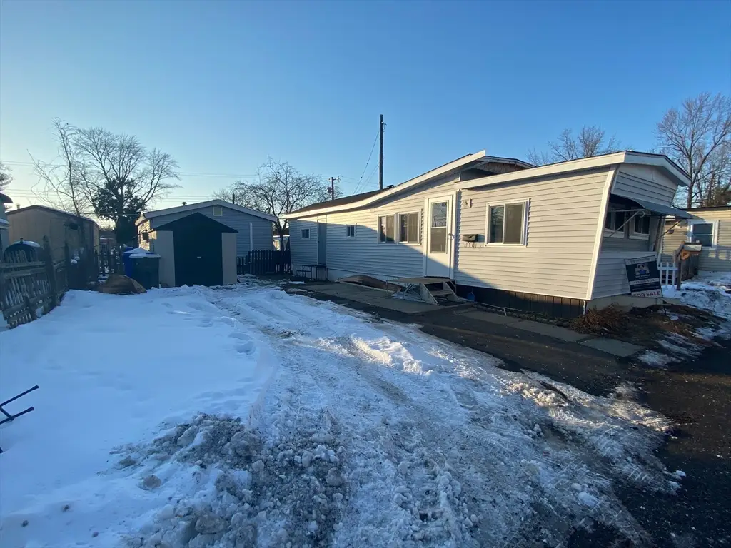 16 Pioneer Way, Springfield, MA 01119 - Image #1