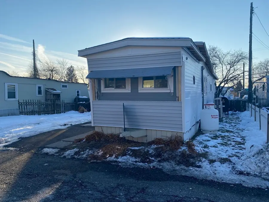 16 Pioneer Way, Springfield, MA 01119 - Image #2