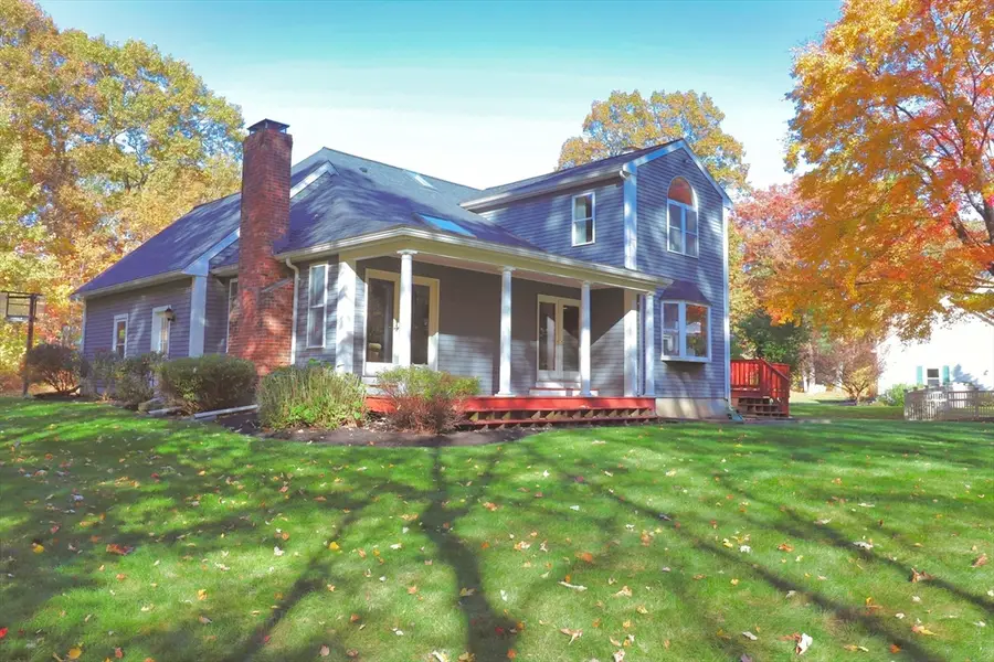 17 Fairway Ln, Medway, MA 02053 - #3