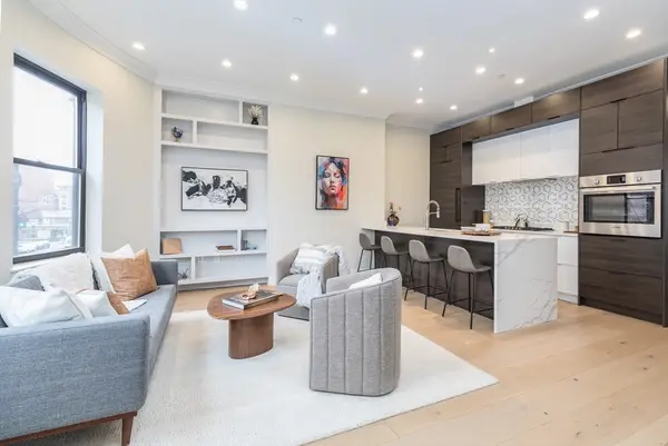 577 Massachusetts Ave. #3, Boston, MA 02118