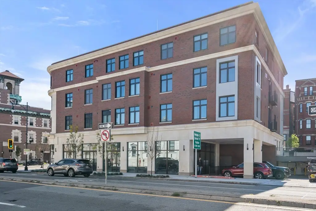 69 Walnut St #1, Brookline, MA 02445 - Image #1