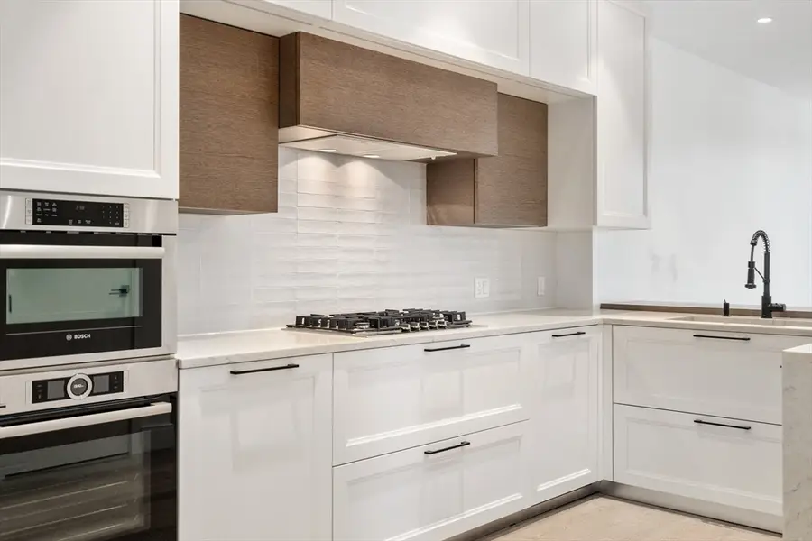 69 Walnut Street #2, Brookline, MA 02445 - Image #3