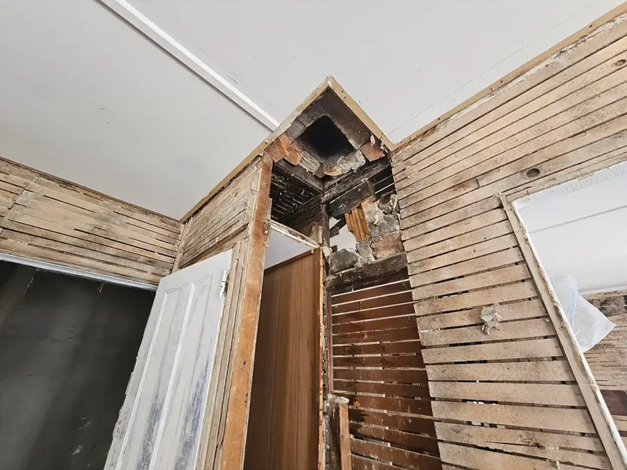 27 Hall St, North Adams, MA 01247 - Image #2