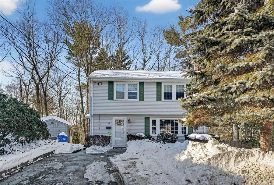 15 Flagg Cir, Waltham, MA 02453 - #2