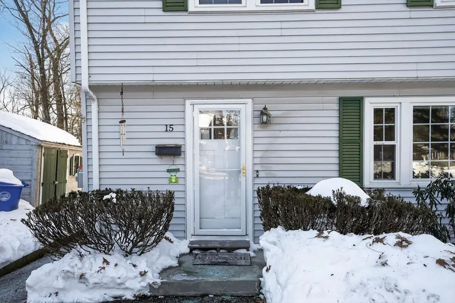 15 Flagg Cir, Waltham, MA 02453 - #3
