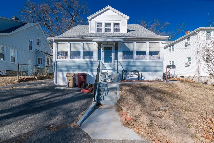 31 Greenwich St, Ludlow, MA 01056 - Image #2