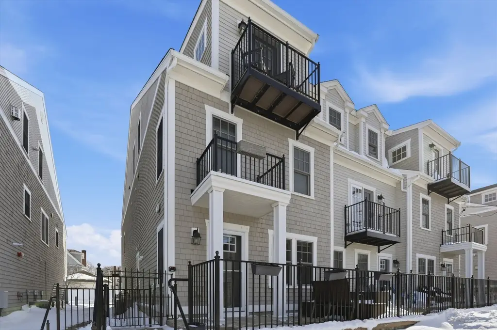 25 Howland St #2, Plymouth, MA 02360 - #1