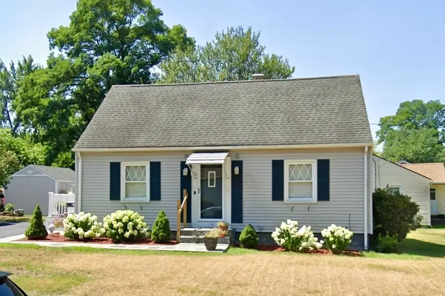 112 W Canton Cir, Springfield, MA 01104 - Image #2