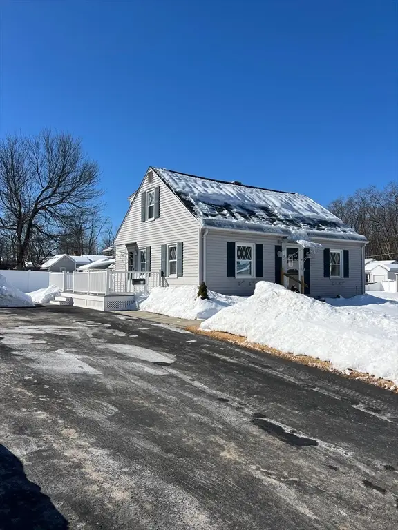 112 W Canton Cir, Springfield, MA 01104 - Image #3