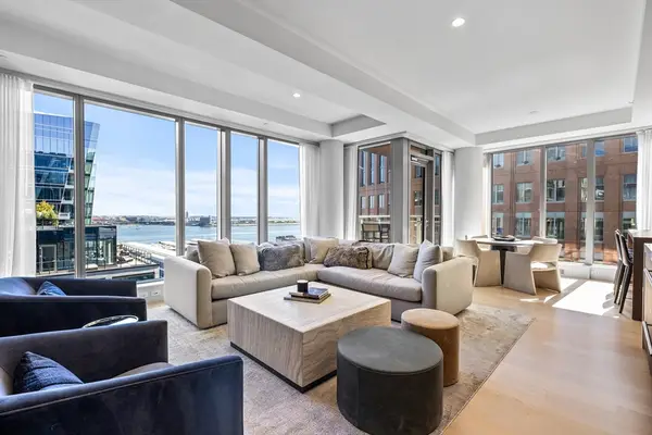 135 Seaport Blvd #1902, Boston, MA 02210